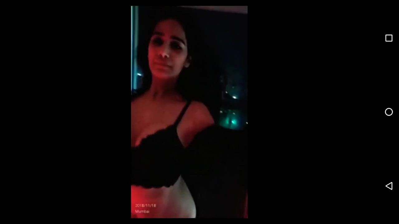 Poonam pandey sexy fridays boobs show