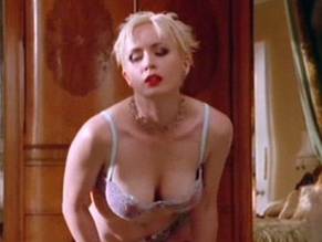 Nude It Loving Dracula: photos Dead and Amy Yasbeck