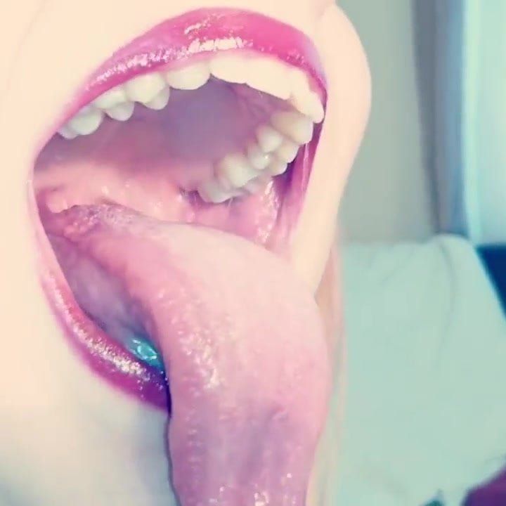 Kicks reccomend snapchat girls mouth uvula