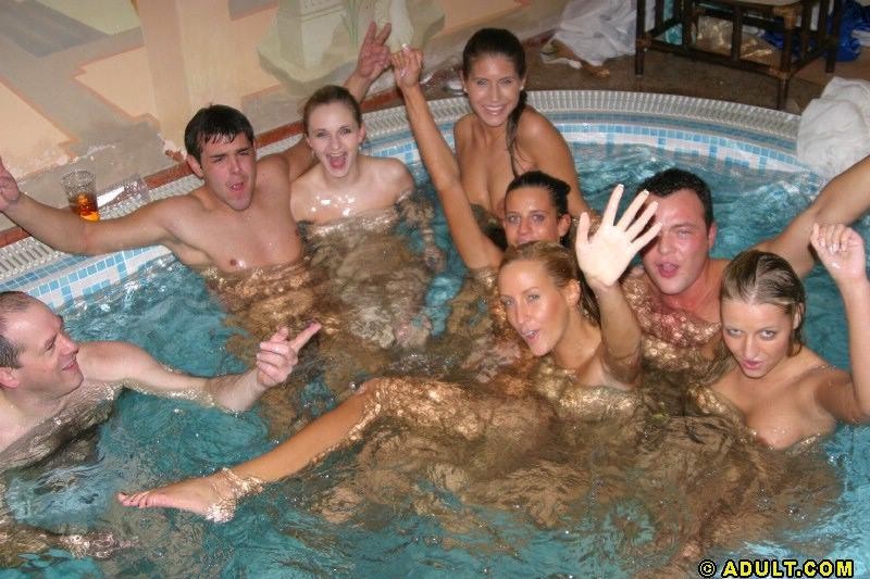 Amateur babes banged at indoor pool
