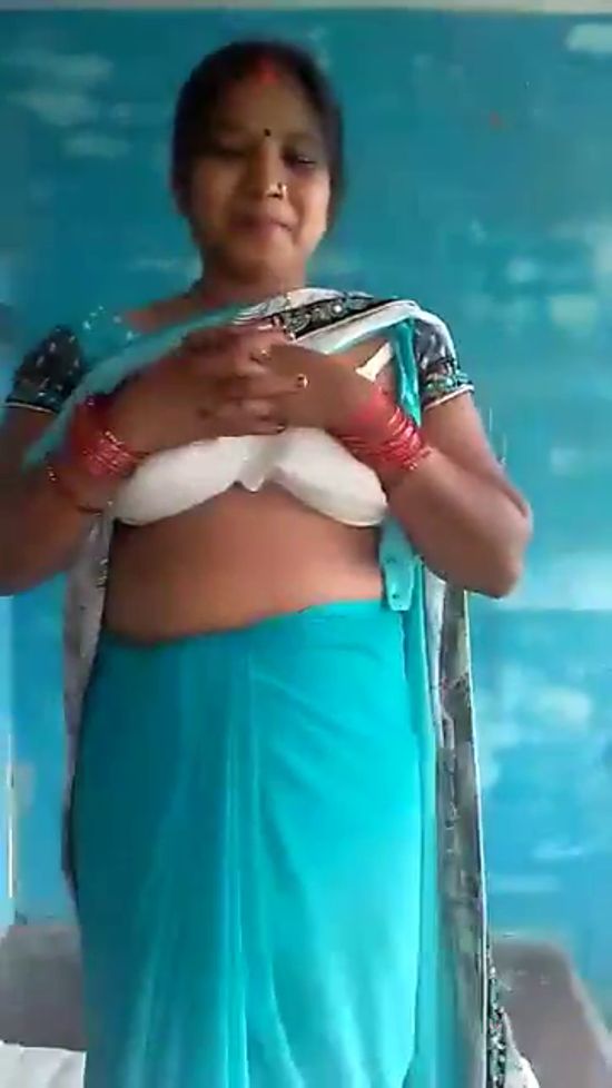 Blue saree bhabhi