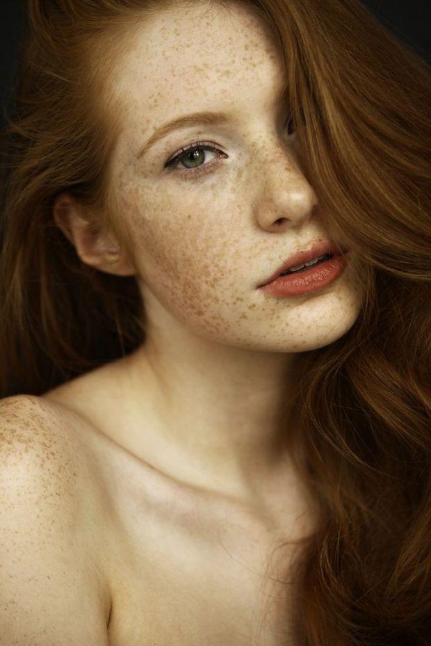 Mexican red head